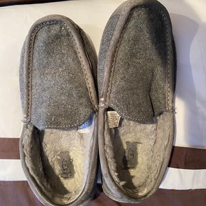 Uggs men slippers